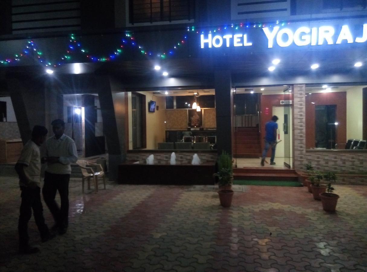 Hotel Yogiraj Shirdi Exterior foto